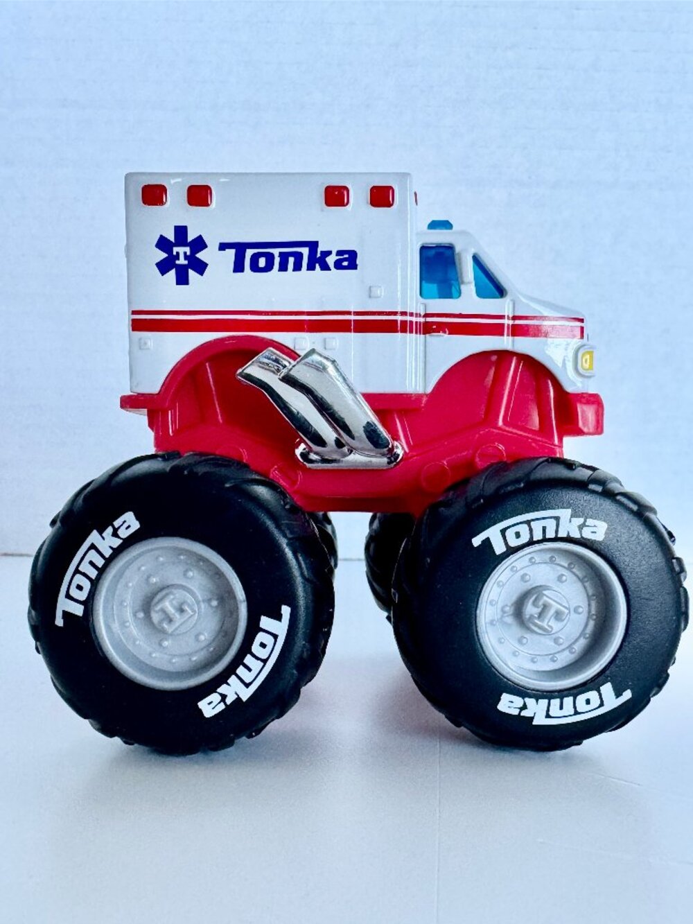 Tonka Monster Metal Movers AMBULANCE